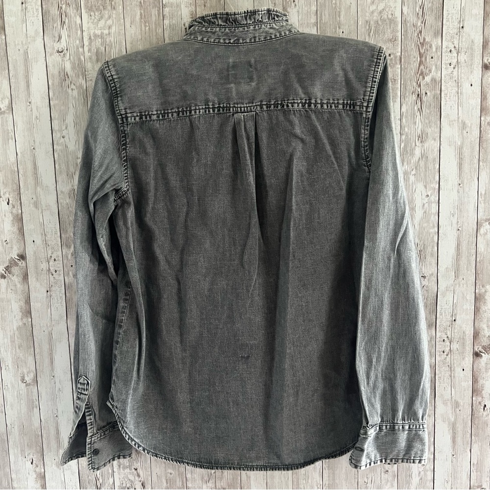 GAP Charcoal Chambray Ruffle and Pleated Button-Up Blouse Small Women’s - Picture 3 of 5